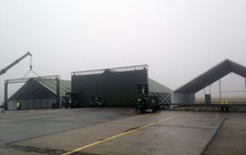 Firma na vojenské hangáry