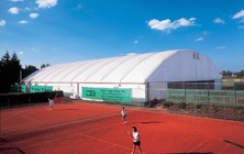 vyhřívaná tenisová hala